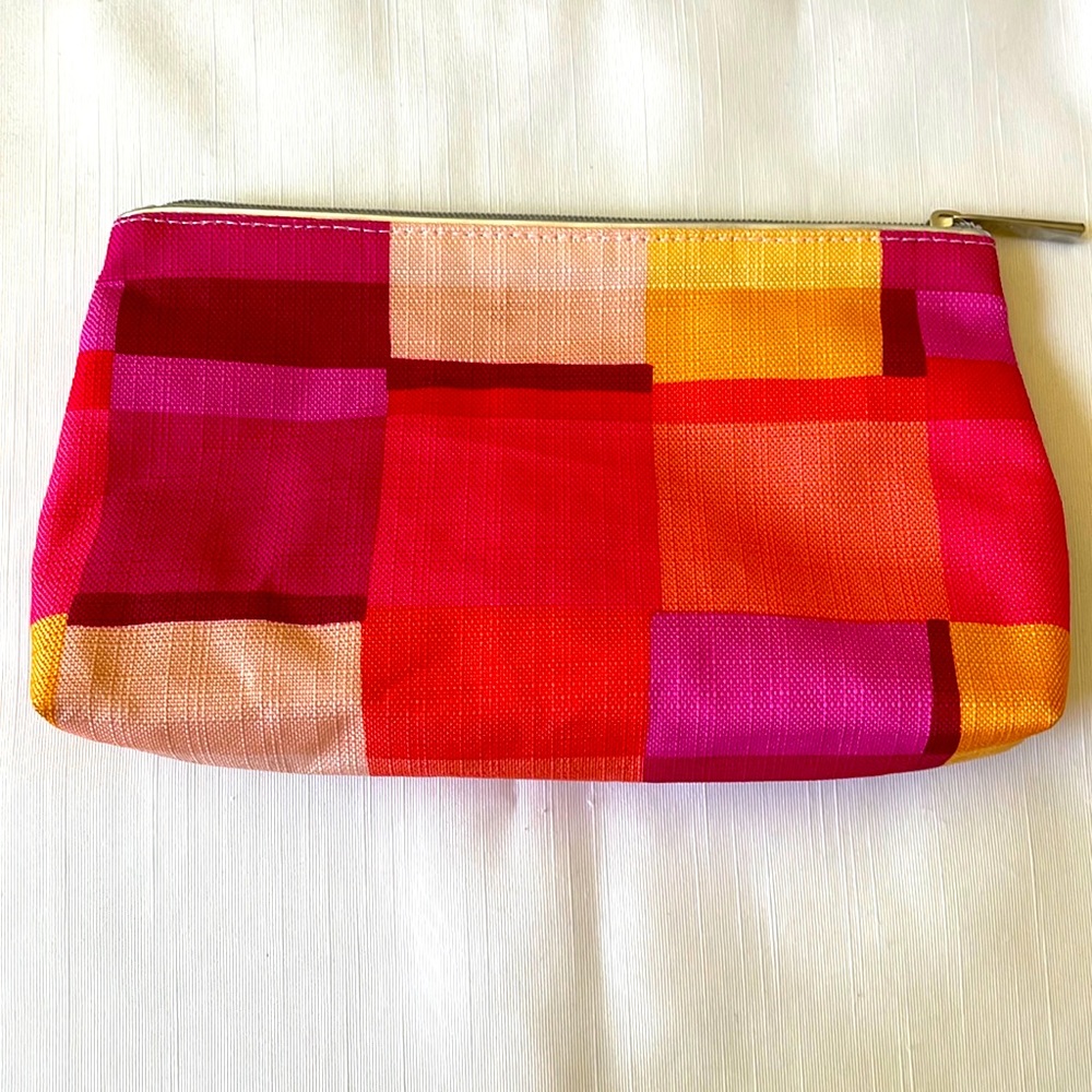 CLINIQUE MAKE UP OR COSMETICS BAG NEW